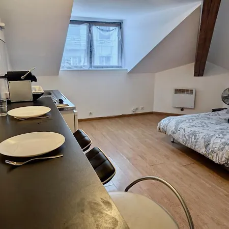 Hyper Centre Quiet And Fully Equipped Apartment